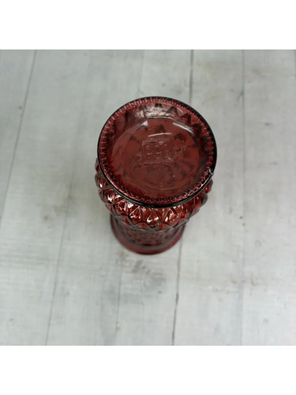 Ruby Red 993# Criss Cross Diamond Design 8.5